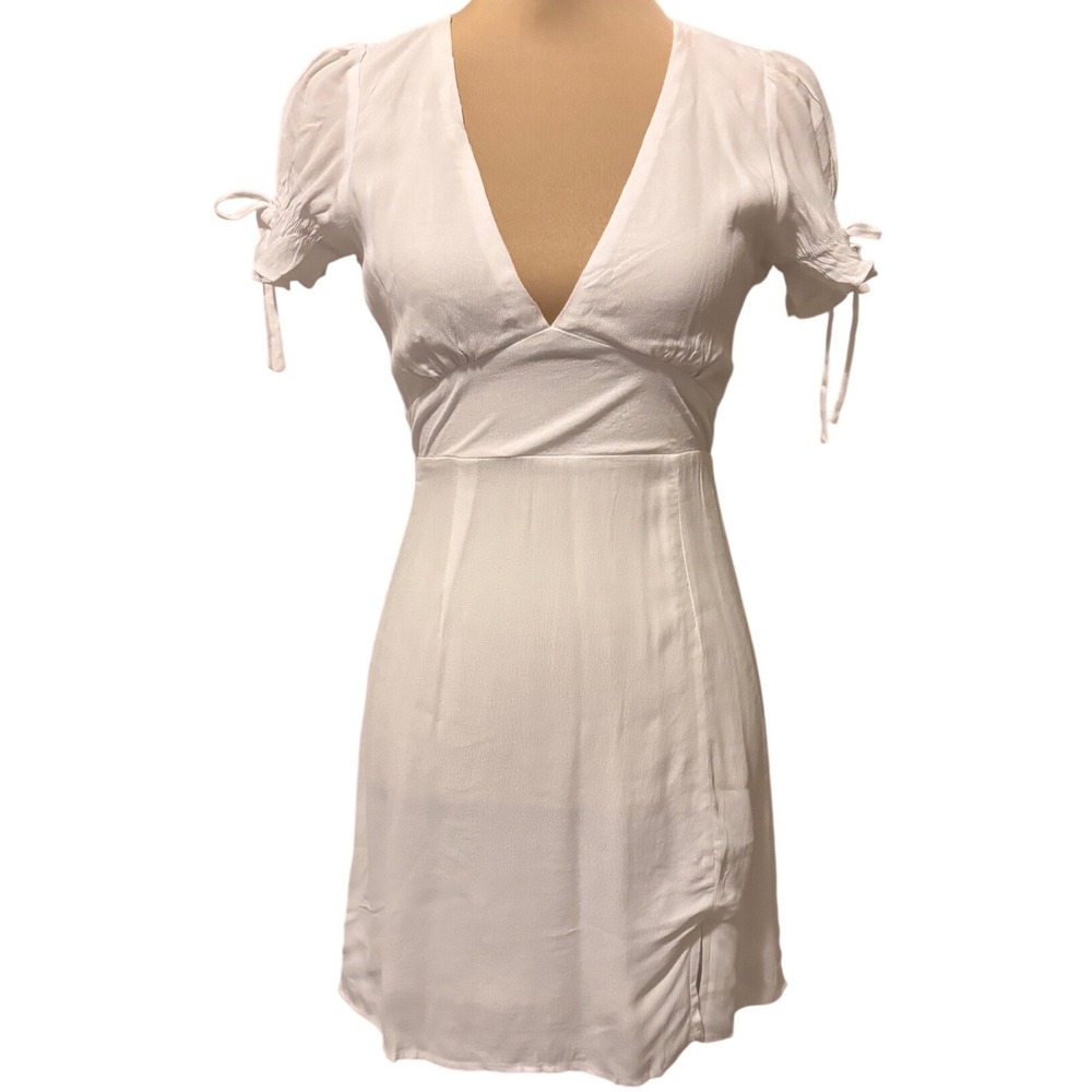 Olivaceous Mini Dress Womens Small Ivory‎ V-Neck Puff Sleeve Tie Detail Rayon